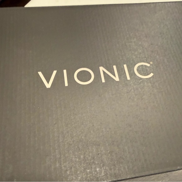 Vionic Women's Cheryl II Leather Loafers Navy Sz Chunky Lug Sole Sz 9.5 NIB - Picture 4 of 14